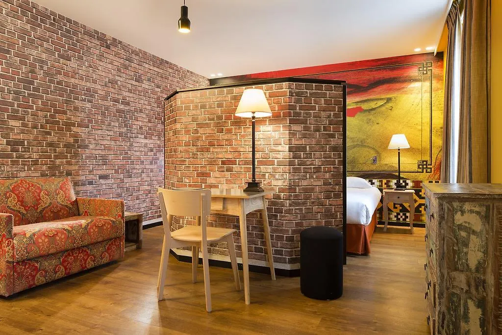 Hotel L'Antoine Paris 4*,