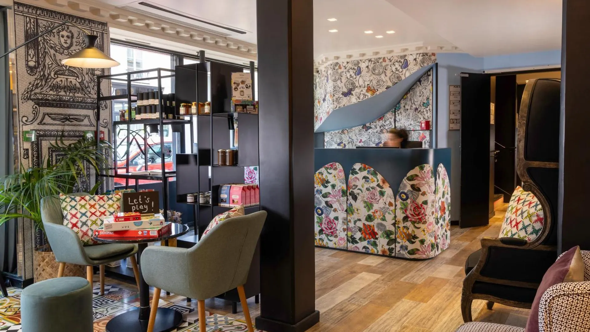 פריז Hotel L'Antoine
