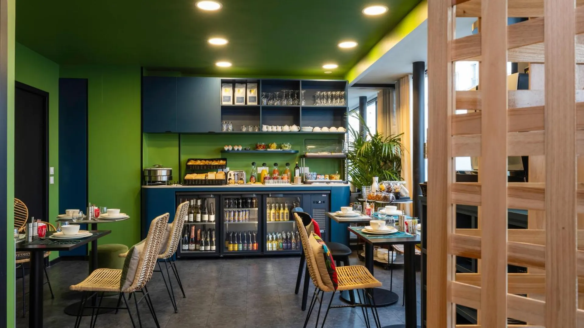 פריז Hotel L'Antoine