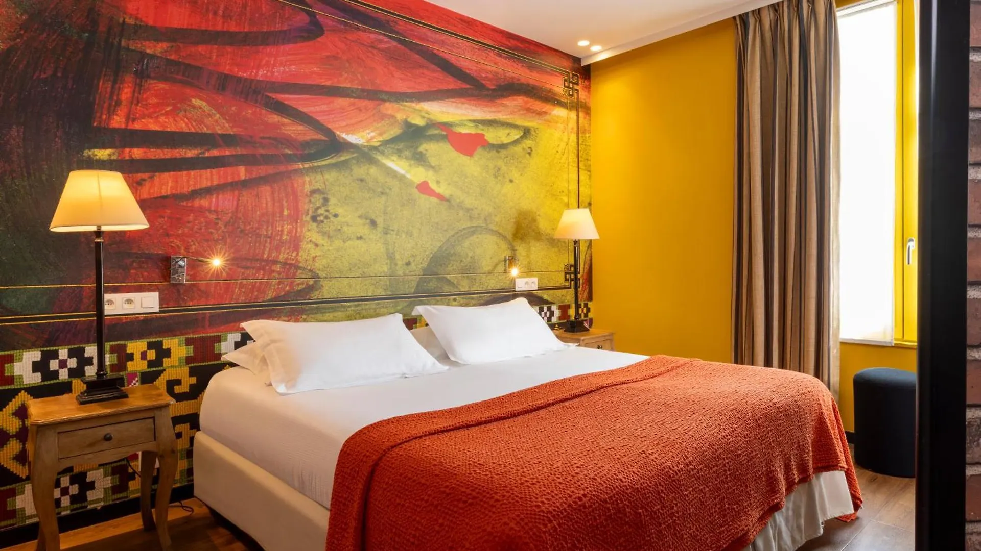 פריז Hotel L'Antoine