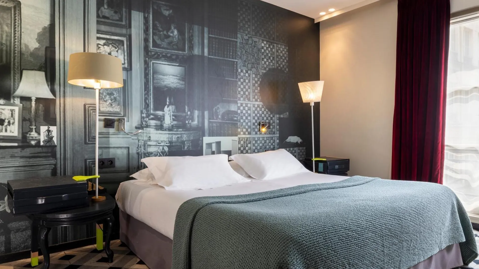 פריז Hotel L'Antoine
