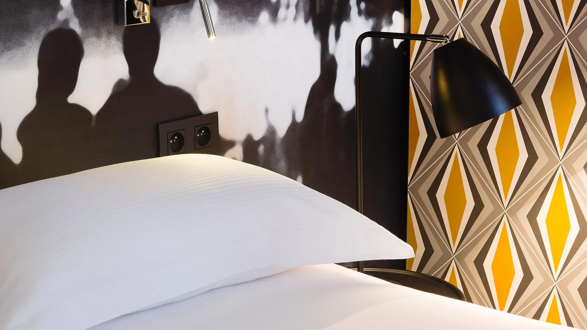 פריז Hotel L'Antoine