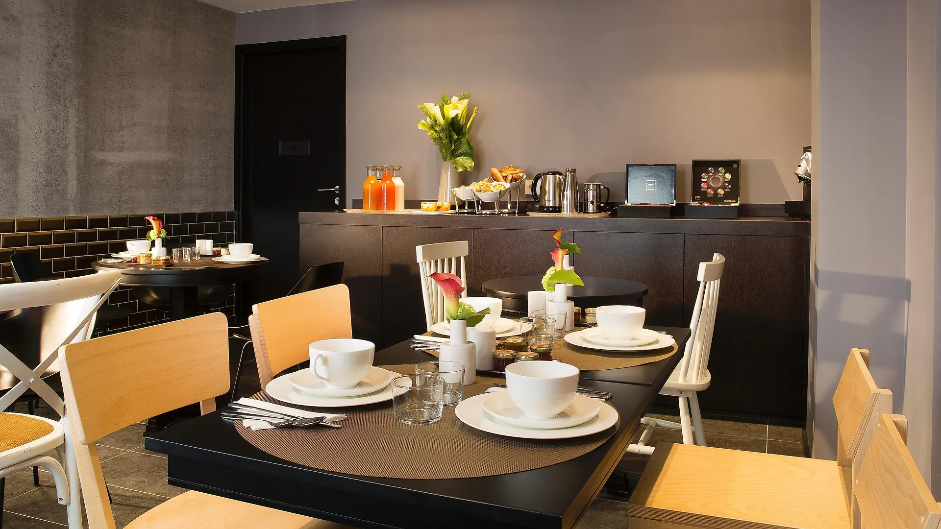 פריז Hotel L'Antoine 4*,  צרפת